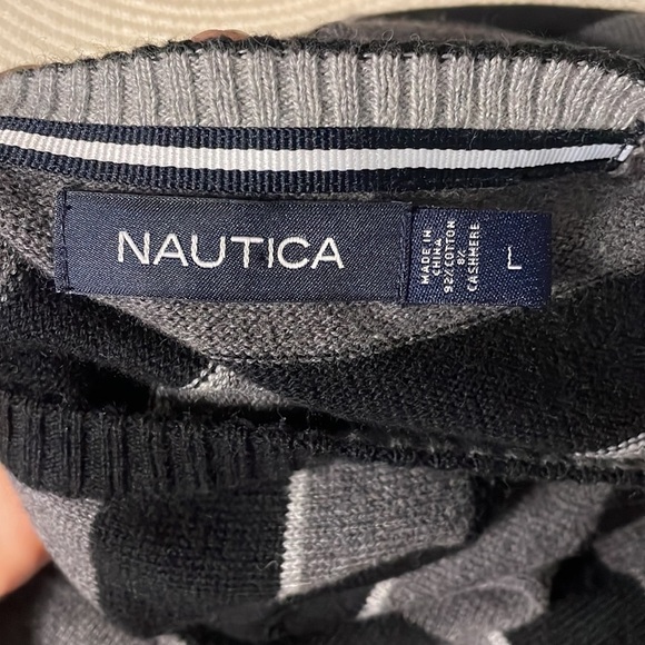 Nautica mens grey & black striped  v-neck sweater size large - Picture 6 of 9